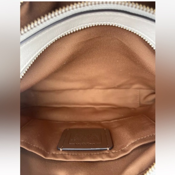 NWT Authentic Coach Jes Crossbody MARVEL Quilted Captain America Star Ivory $428 - Picture 16 of 16